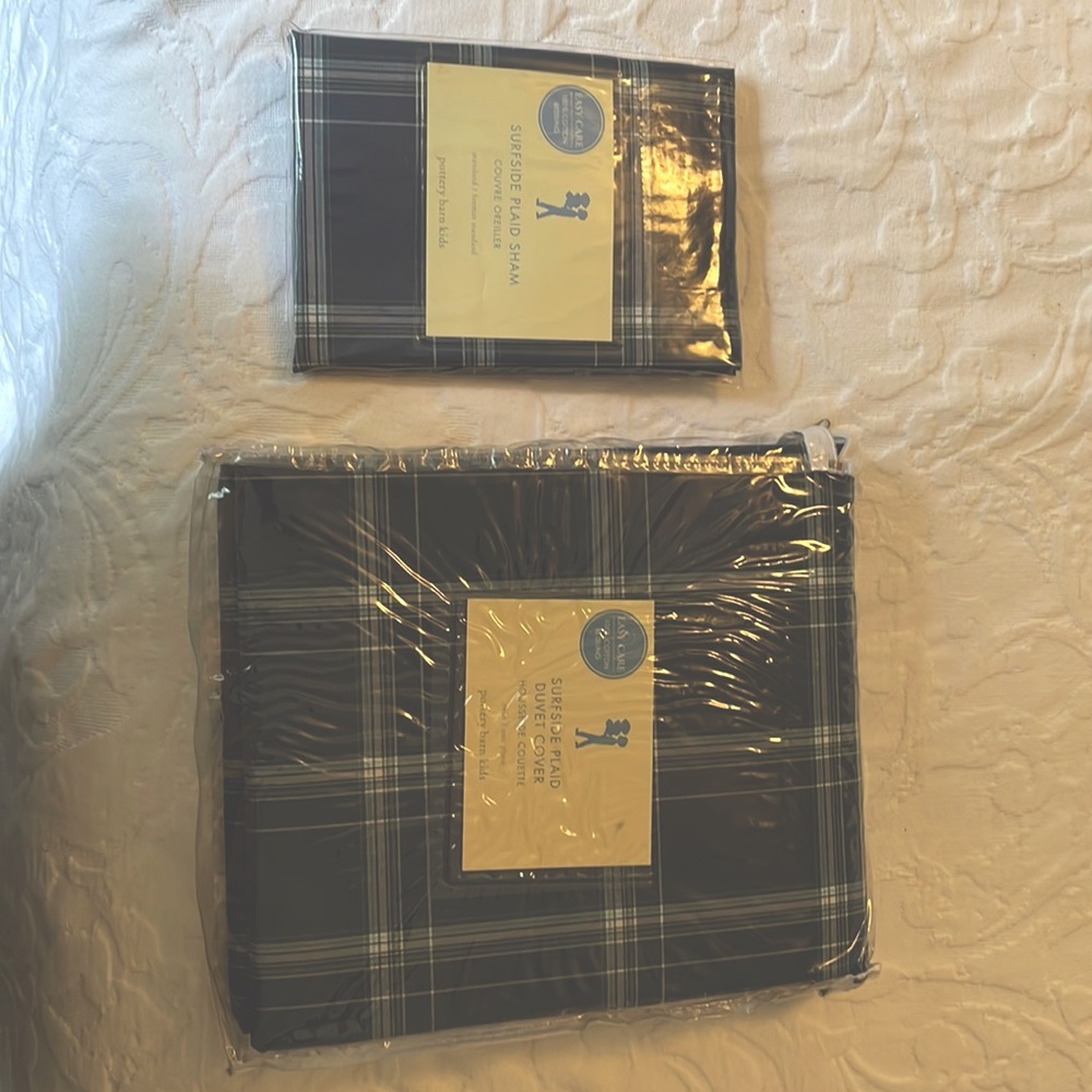 Pottery Barn Kids Surfside plaid, duvet cover + sham